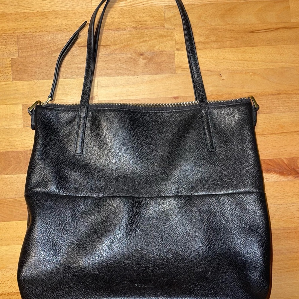 Fossil Black Leather Shoulder Bag